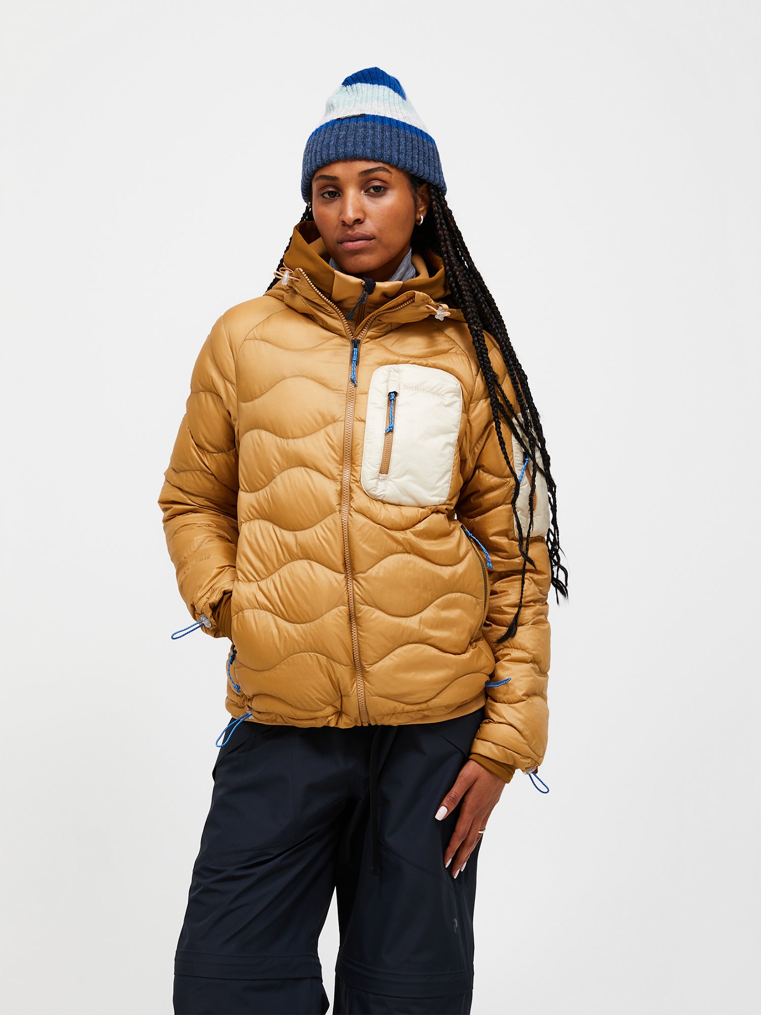 【FW25新着】ヘリウム ユーティリティ ダウン フード ジャケット ウィメンズ