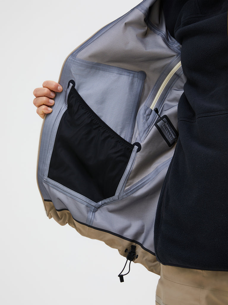 【SS25新着】ビスライト GORE-TEX C-KNIT™ 3L シェル ジャケット ウィメンズ