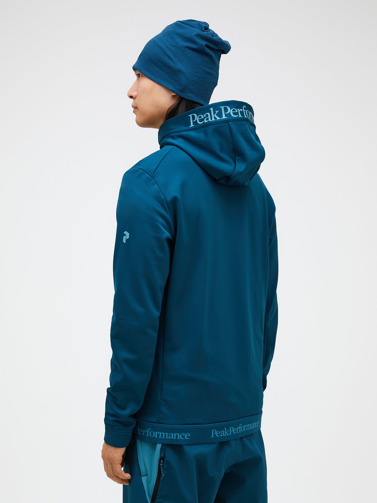 ナ*ン様 peak performance ライダー ジップ フード Mサイズ( M Rider Tech Zip Hood – UPLNDオンラインストア