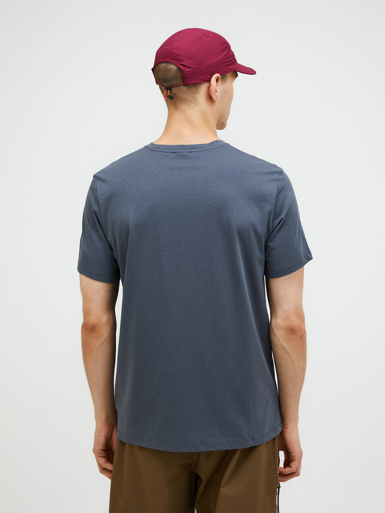 【FW25新着】エクスプロア グラフィック ティー メンズ