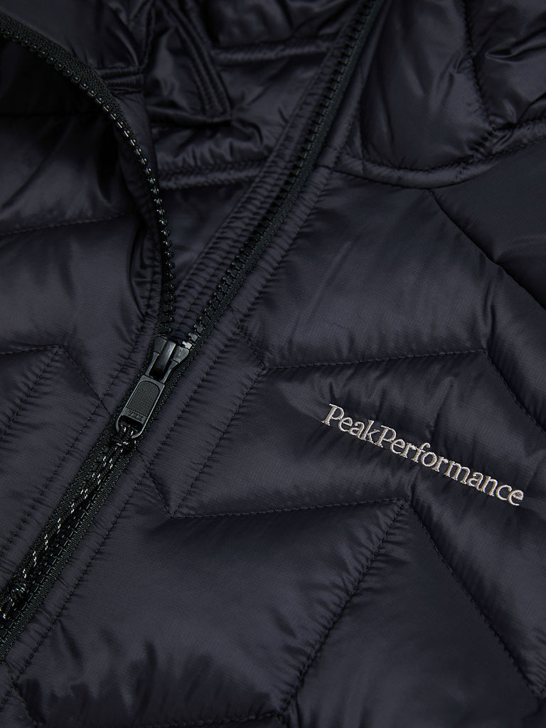 【FW25新着】エレベート インサレーテッド フード ジャケット ウィメンズ