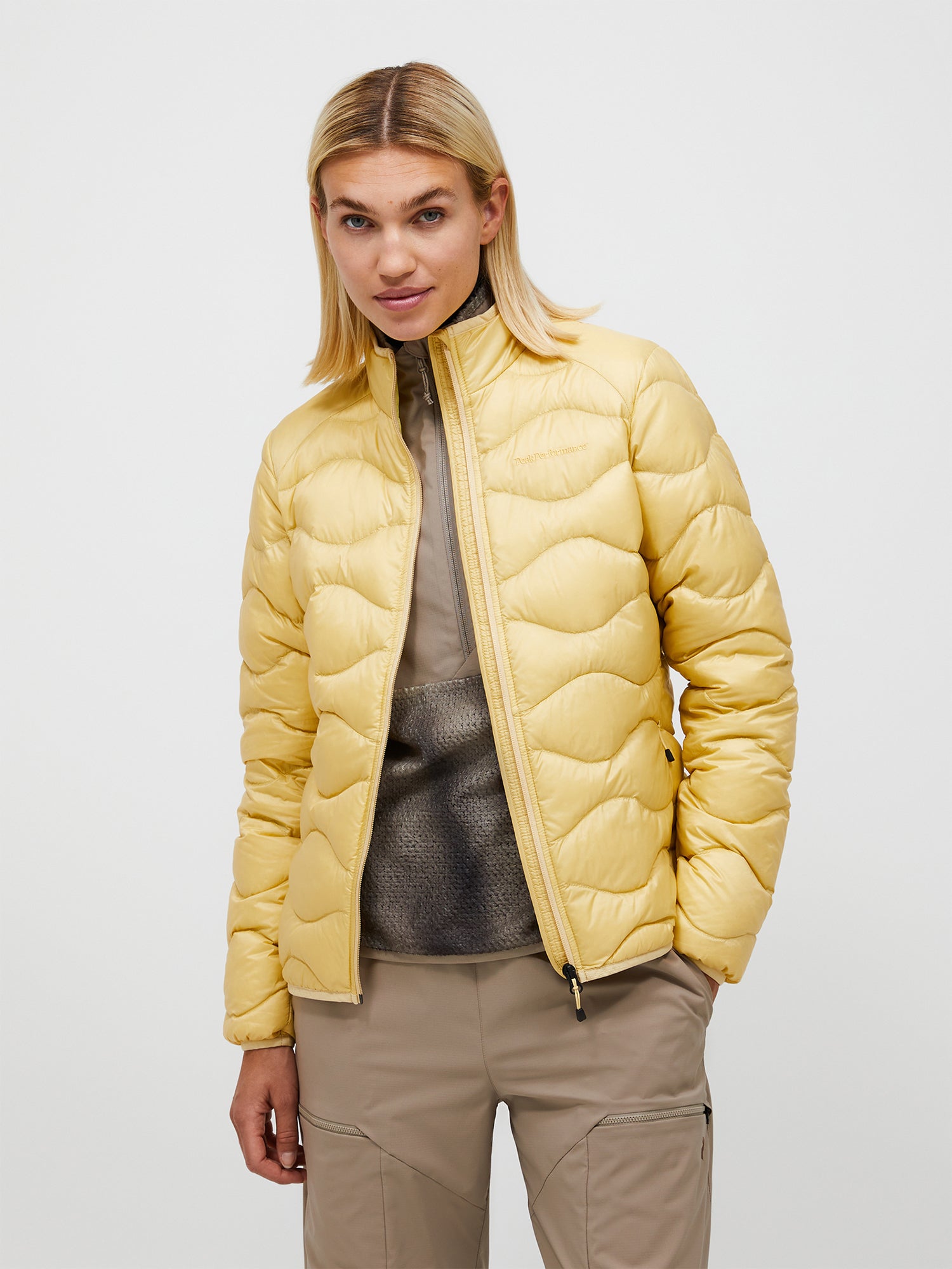 【FW26新着】ヘリウム ダウン ジャケット ウィメンズ