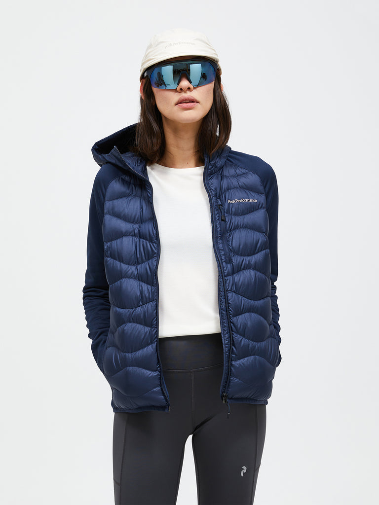 【FW25新着】ヘリウム ハイブリッド ダウン フード ウィメンズ