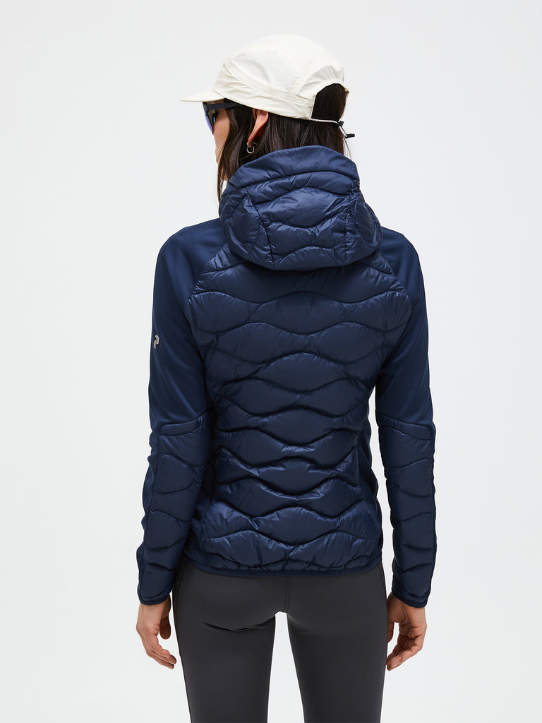 【FW25新着】ヘリウム ハイブリッド ダウン フード ウィメンズ