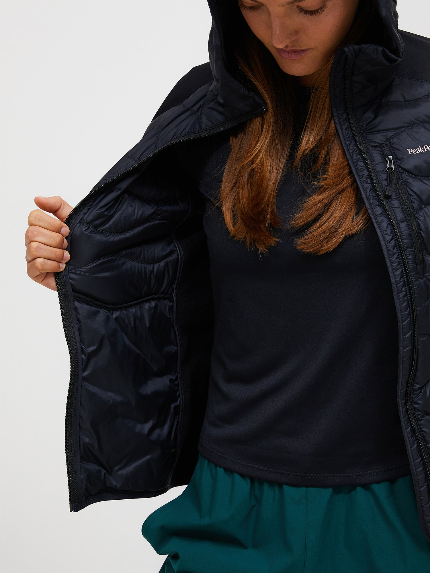FW26新着】ヘリウム ハイブリッド ダウン フード ウィメンズ – ピーク