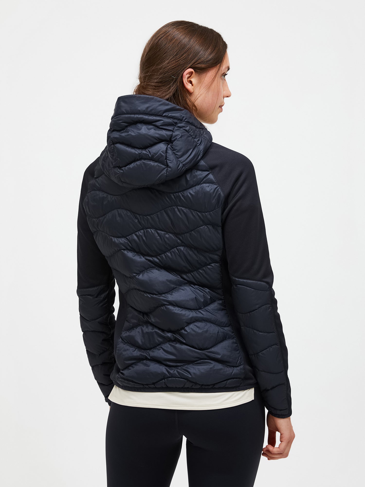 ピークパフォーマンス　W ヘリウムダウンフードジャケット M Helium Down Hood Jacket – UPLNDオンラインストア