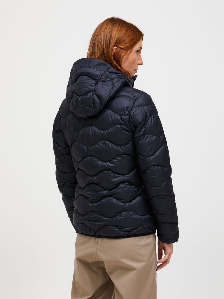 【FW26新着】ヘリウム ダウン フード ジャケット ウィメンズ
