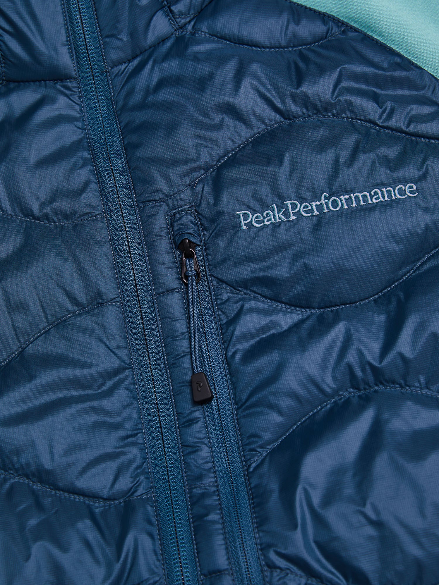 FW25新着】ヘリウム ハイブリッド ダウン フード メンズ