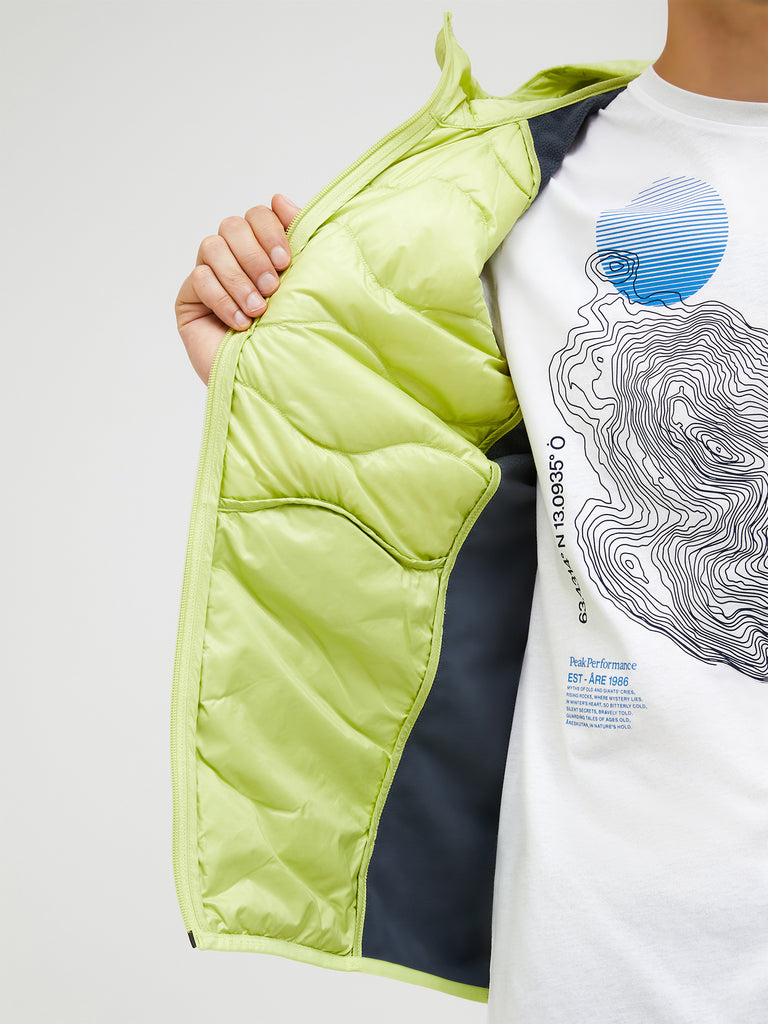 【FW25新着】ヘリウム ハイブリッド ダウン フード メンズ