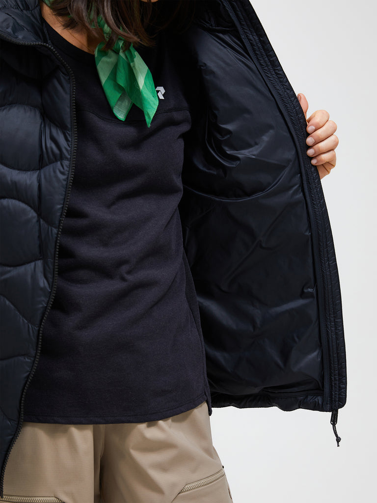 【FW25新着】ヘリウム ユーティリティ ダウン フード ジャケット ウィメンズ