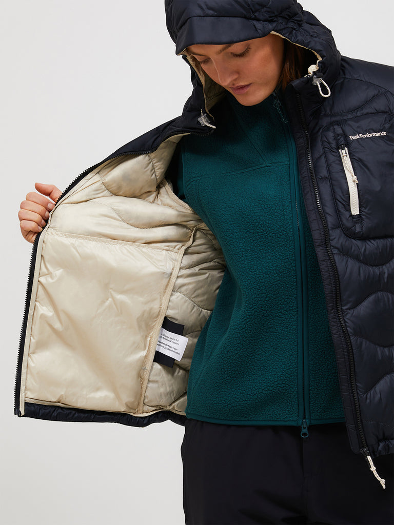 【FW26新着】ヘリウム ユーティリティ ダウン フード ジャケット ウィメンズ