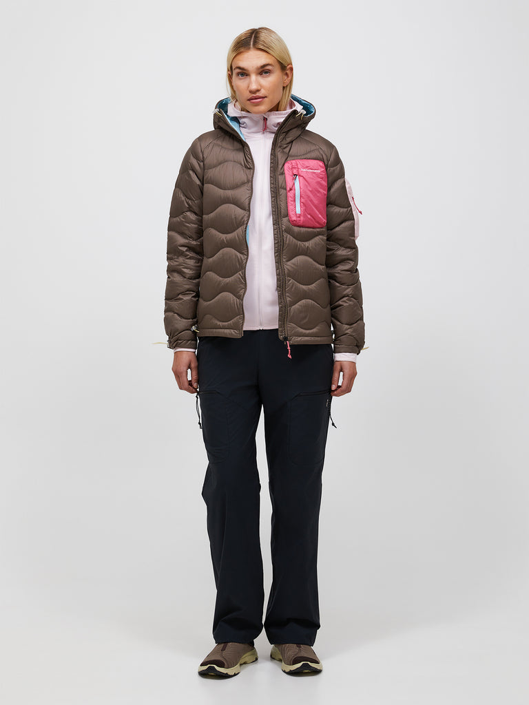 【FW26新着】ヘリウム ユーティリティ ダウン フード ジャケット ウィメンズ