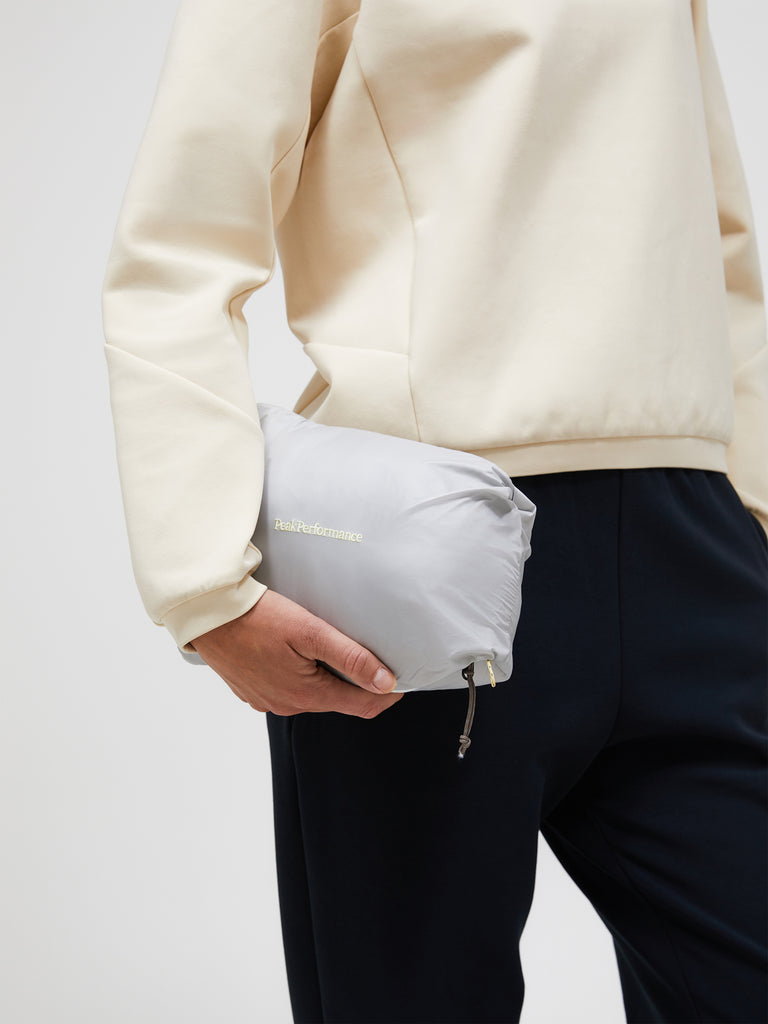 【FW26新着】ヘリウム ユーティリティ ダウン フード ジャケット ウィメンズ