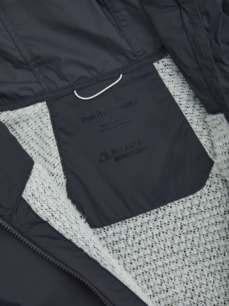 【FW26新着】フリーライト Polartec® Alpha™ Direct インサレーテッド フードジャケット メンズ