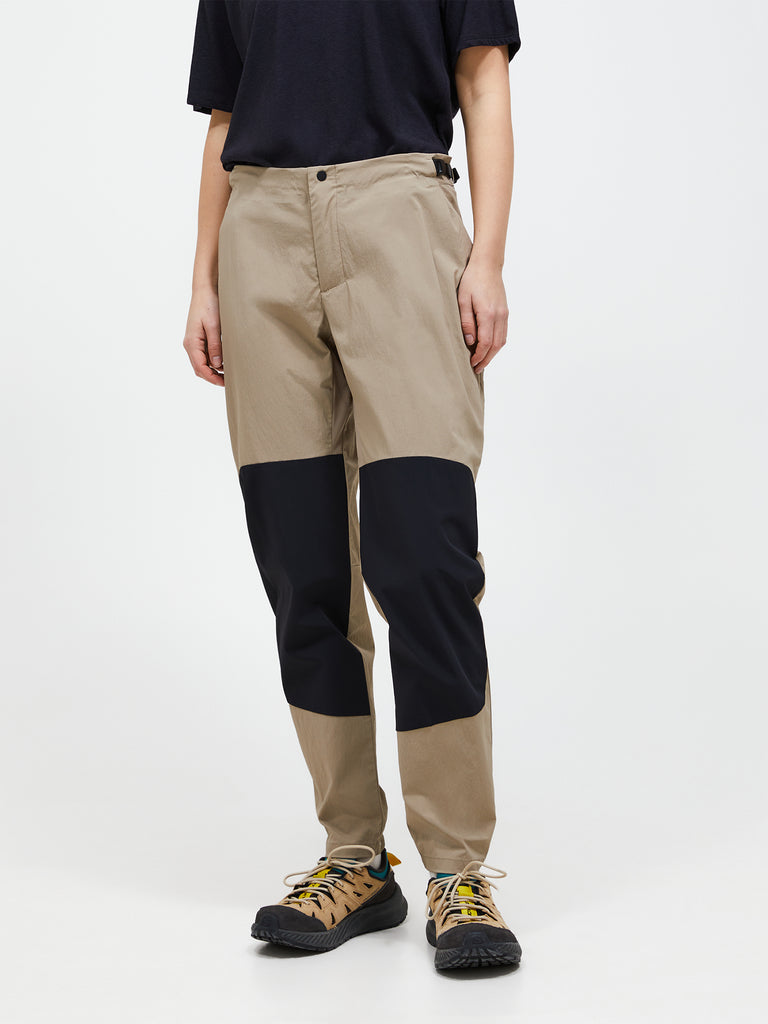 【SS25新着】トレイル テック パンツ ウィメンズ