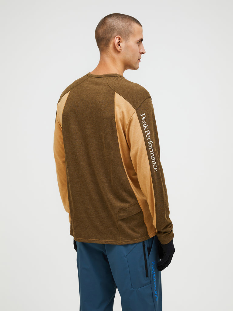 【FW25新着】トレイル ウールブレンド ロングスリーブ メンズ