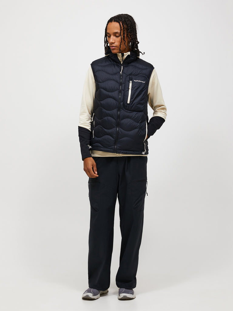 【FW26新着】ヘリウム ユーティリティ ダウン ベスト メンズ