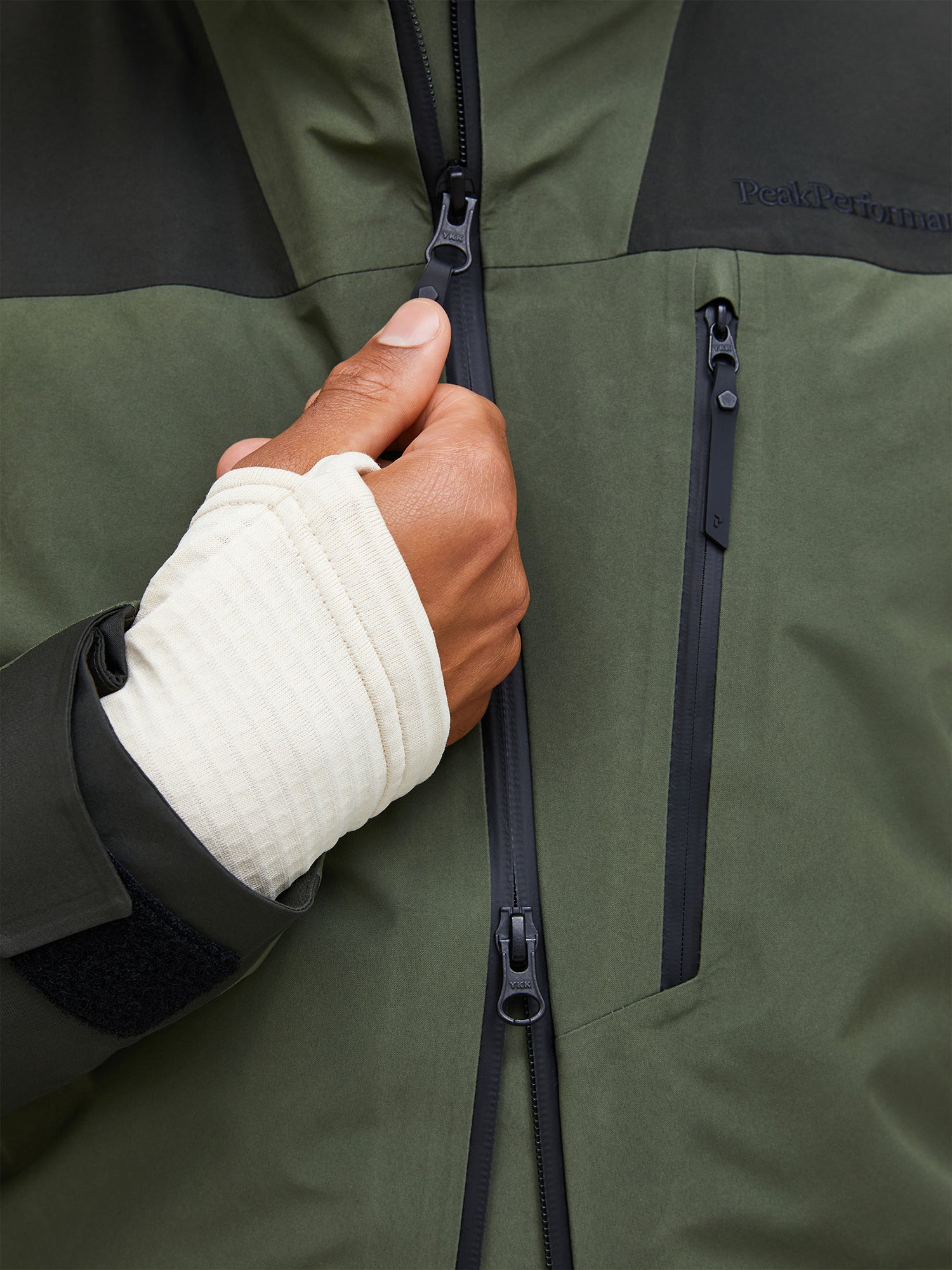 美品！ピークパフォーマンス バーティカル ゴアテックス 3L ジャケット バーティカル GORE-TEX 3L ジャケット ウィメンズ – ピーク