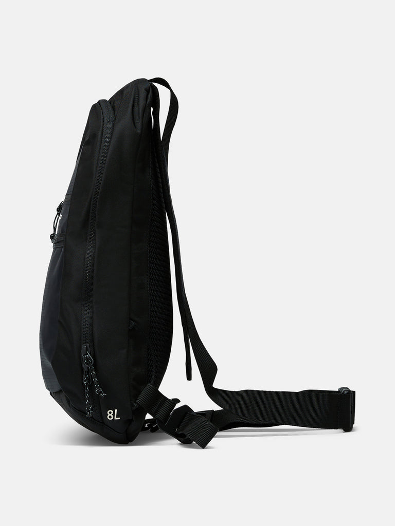 【FW25新着】アウトドア クロスボディ バッグ 8.6L