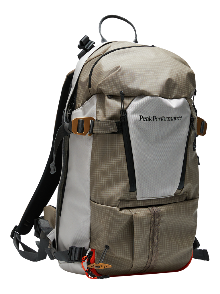 【FW26新着】バーティカル スキー バックパック 20L