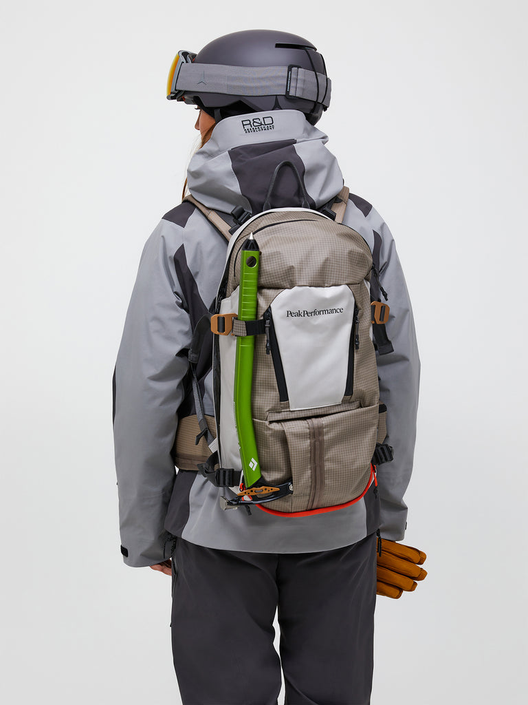 【FW26新着】バーティカル スキー バックパック 20L