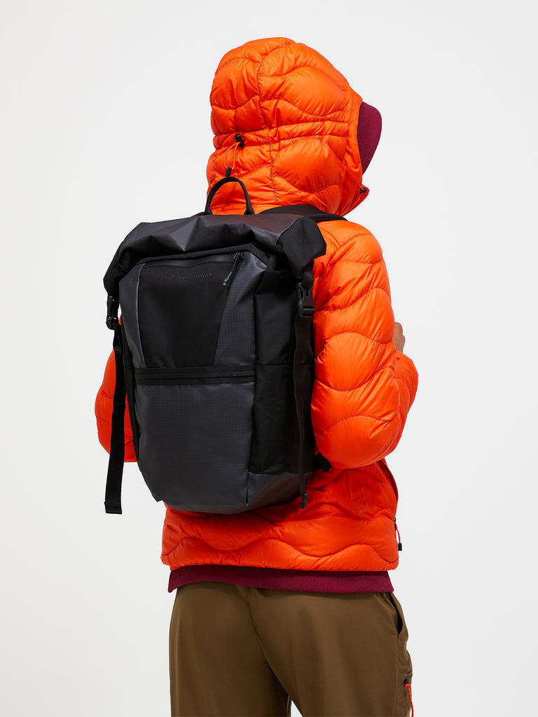 【FW25新着】ロールトップ バックパック 21.5L