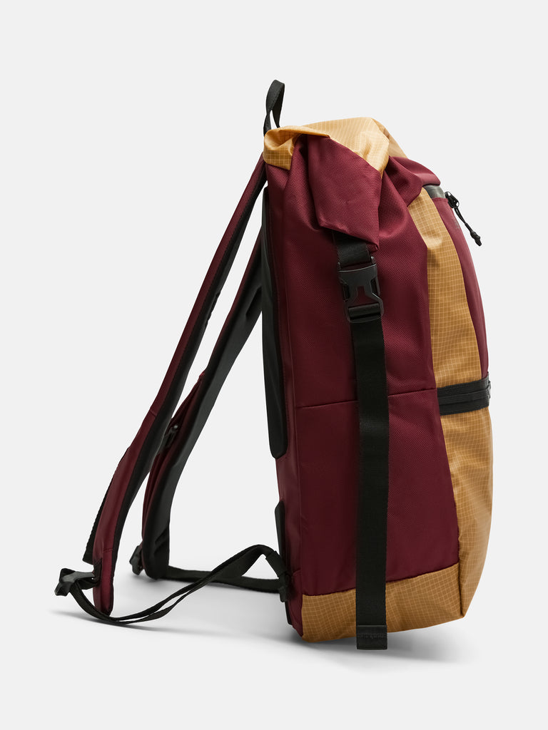 【FW25新着】ロールトップ バックパック 21.5L