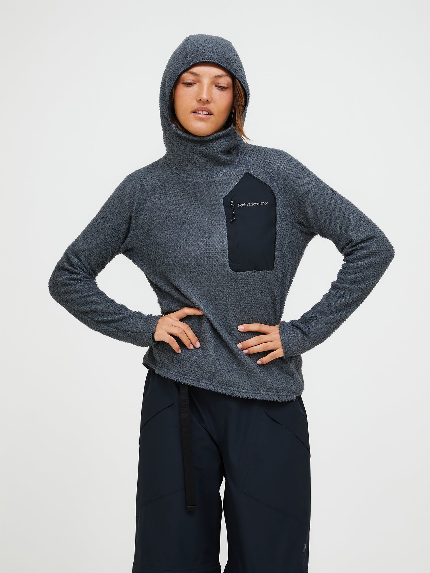 【FW25新着】フリーライト Polartec® Alpha™ フード ウィメンズ
