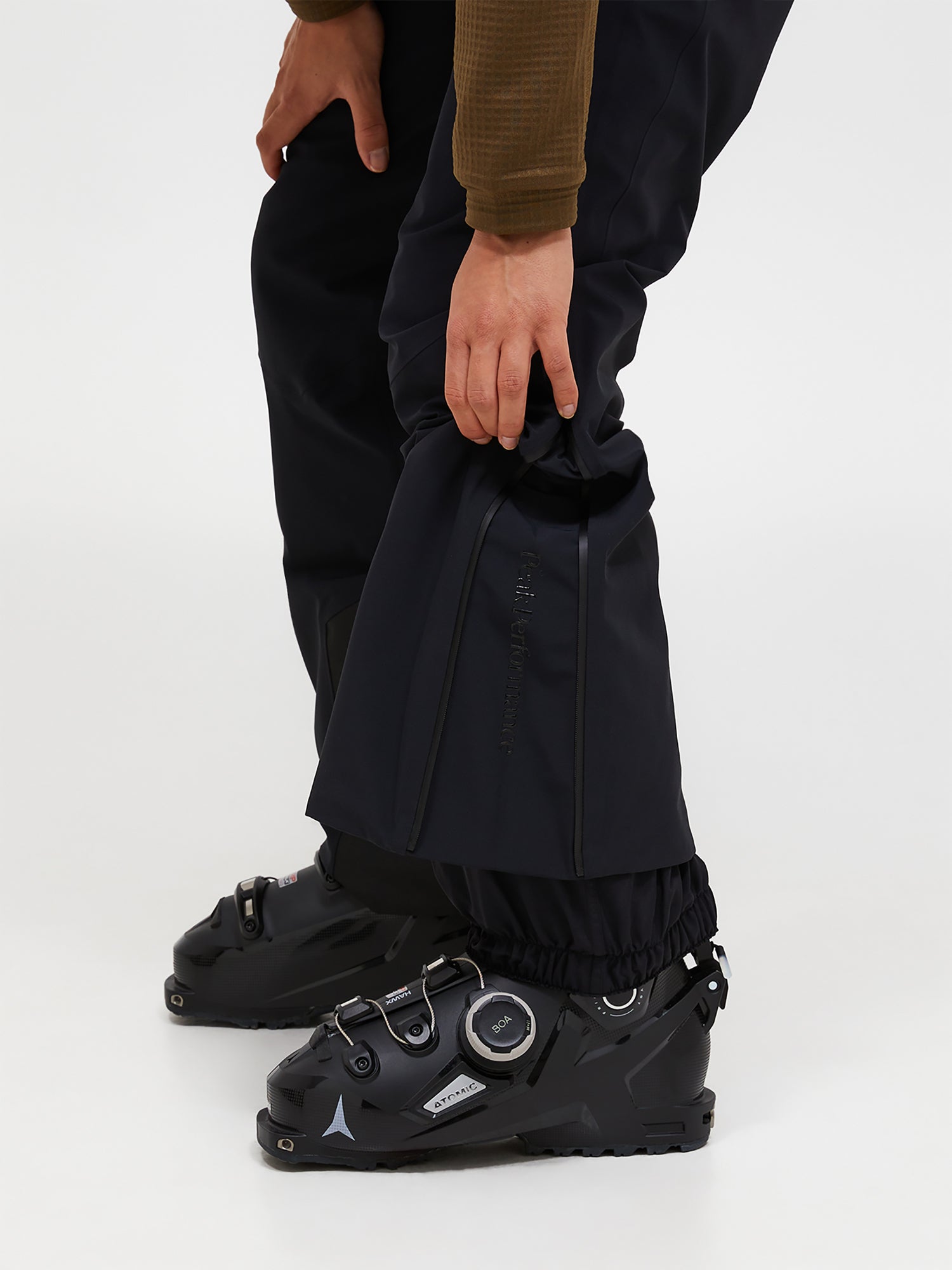 未使用 PEAKPERFORMANCE W SILVAPR PANT パンツ 未使用