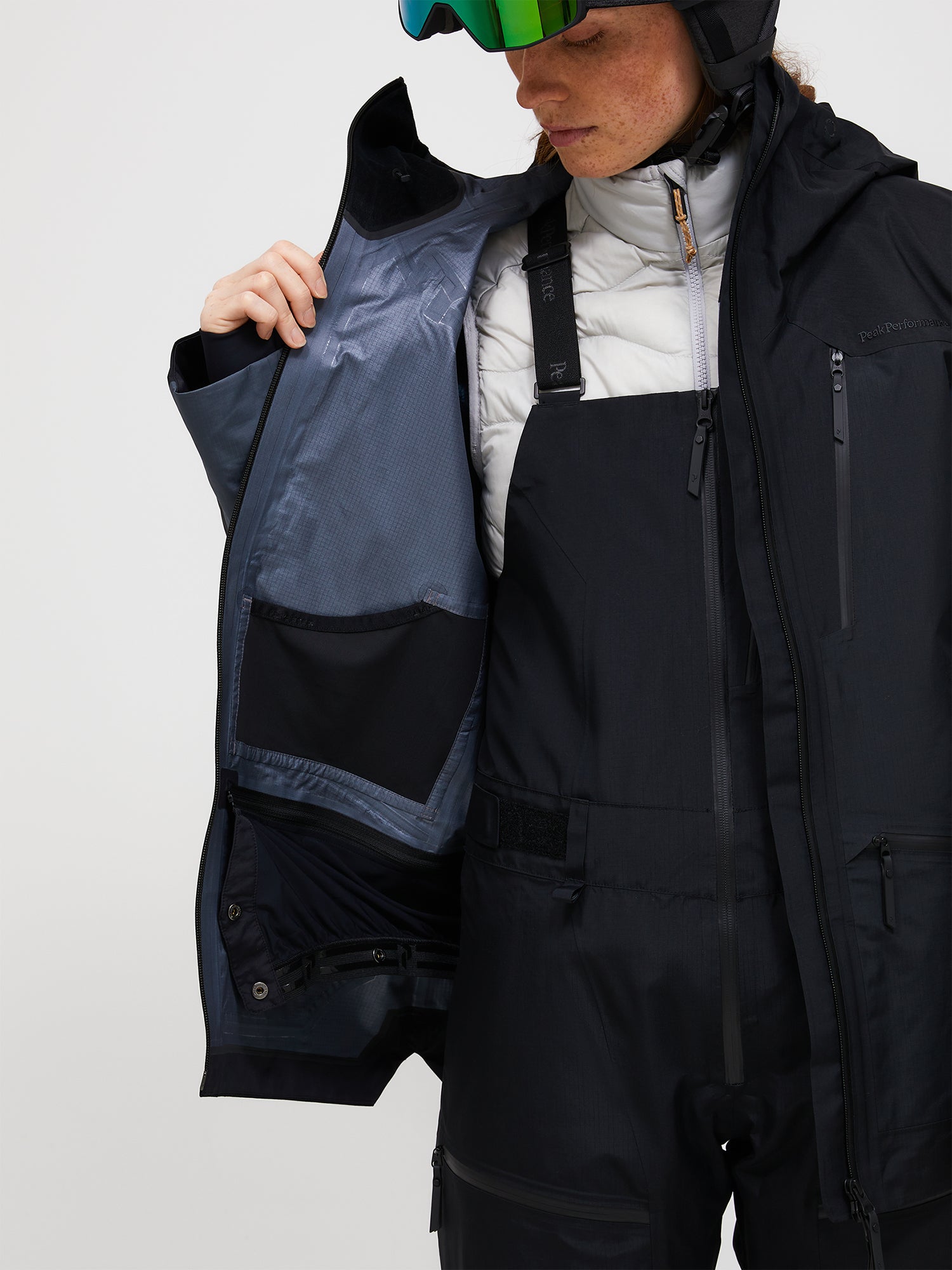 FW25新着】バーティカル GORE-TEX Pro 3L シェル ジャケット