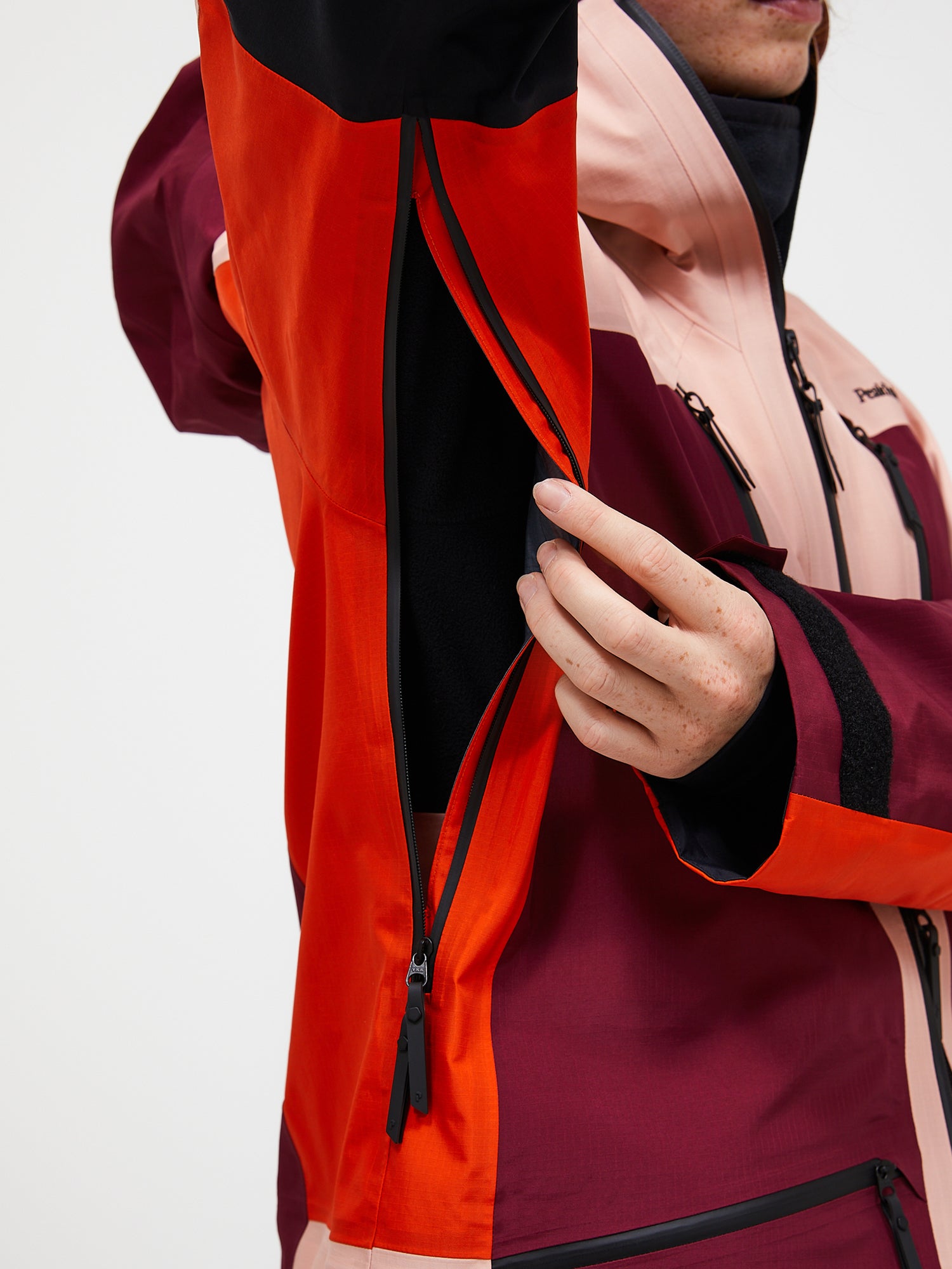 FW25新着】バーティカル GORE-TEX Pro 3L シェル ジャケット