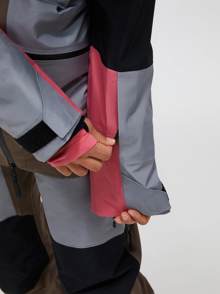 【FW26新着】バーティカル GORE-TEX Pro 3L シェル ジャケット ウィメンズ