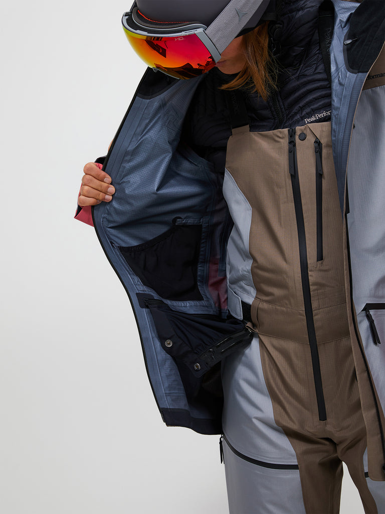 【FW26新着】バーティカル GORE-TEX Pro 3L シェル ジャケット ウィメンズ