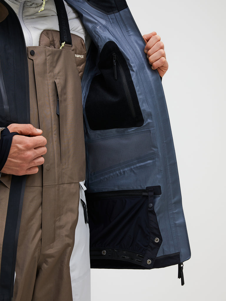 【FW26新着】バーティカル GORE-TEX Pro 3L シェル ジャケット メンズ