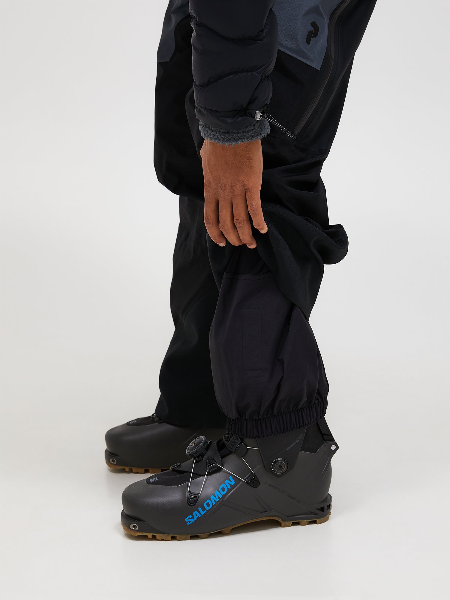 FW25新着】バーティカル GORE-TEX Pro 3L シェル ビブ パンツ