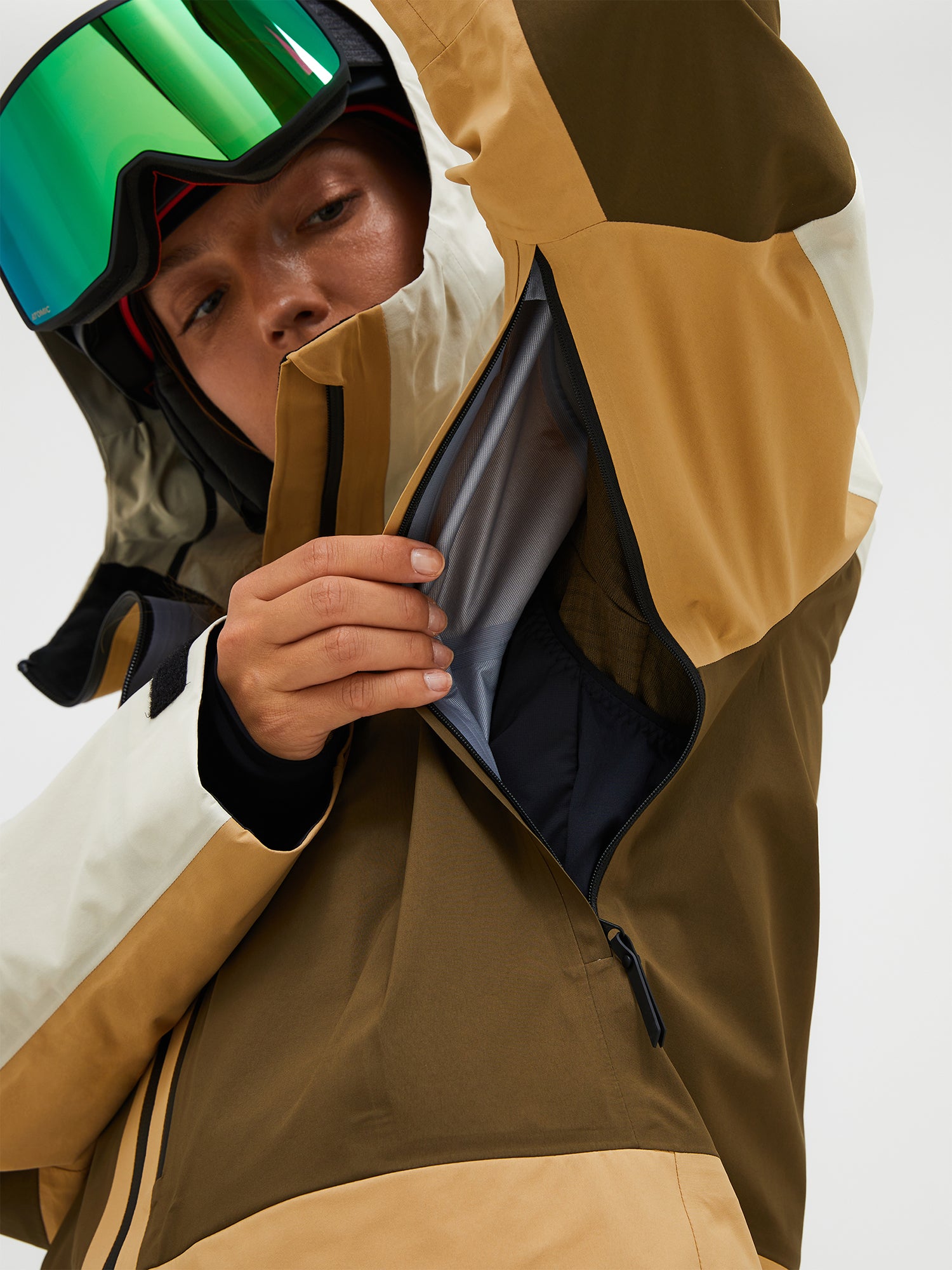 ピークパフォーマンス Gravity ３L上下 ジャケットⓈ パンツⓂ FW25新着】グラビティ GORE-TEX 3L シェル ジャケット