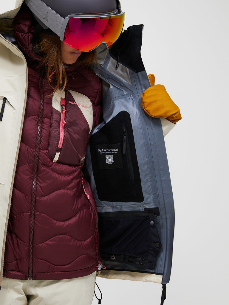 【FW26新着】アルパイン GORE-TEX C-KNIT™ 3L シェル ジャケット ウィメンズ