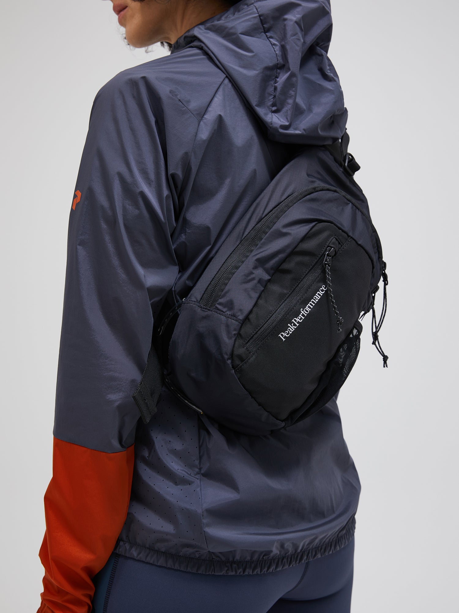 SS26新着】アウトドア スリング バッグ 4.5L – ピークパフォーマンス