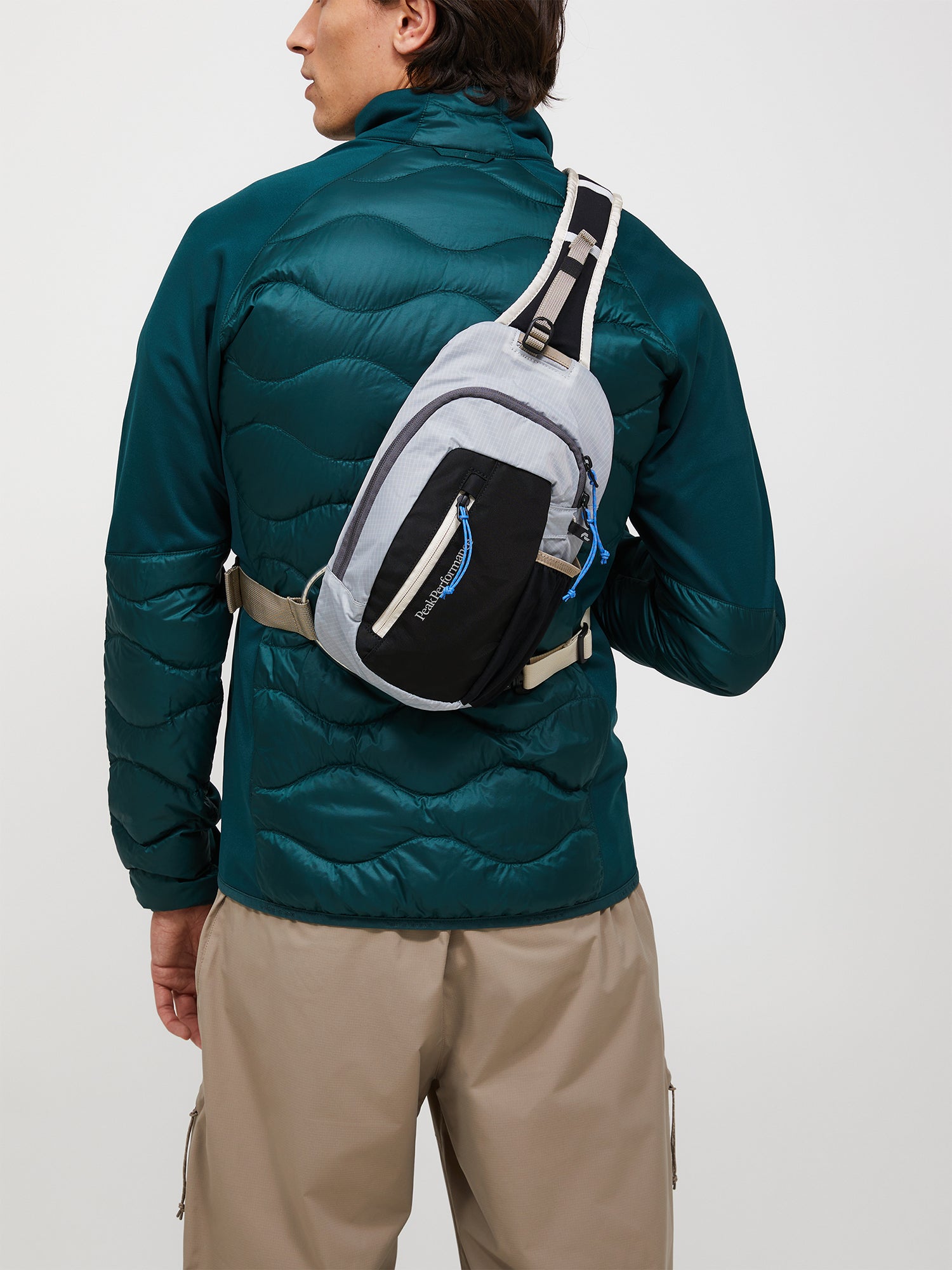 【SS26新着】アウトドア スリング バッグ 4.5L