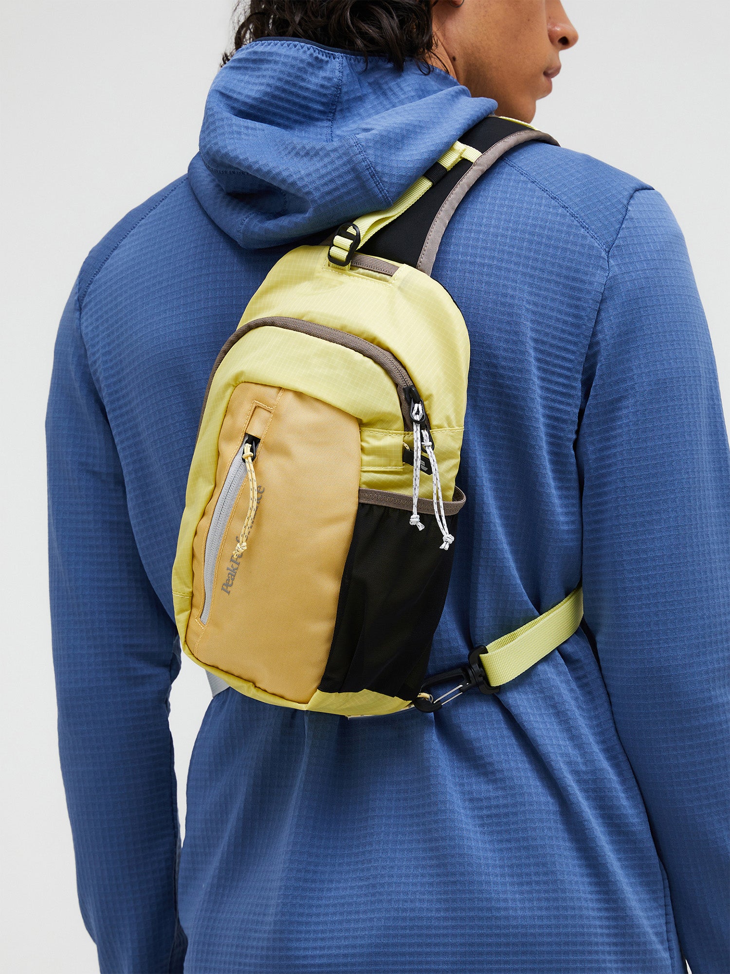 【FW26新着】アウトドア スリング バッグ 4.5L