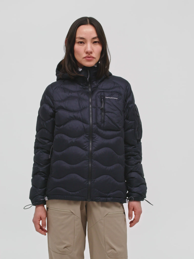 【FW25新着】ヘリウム ユーティリティ ダウン フード ジャケット ウィメンズ